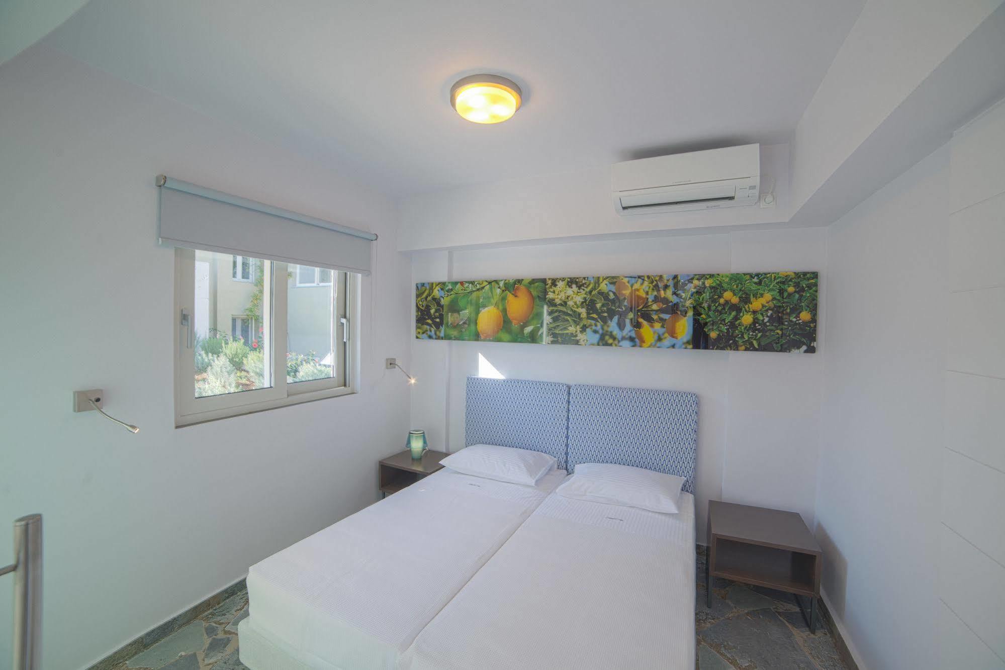 Lavender Cove Apart otel Kórfos Dış mekan fotoğraf