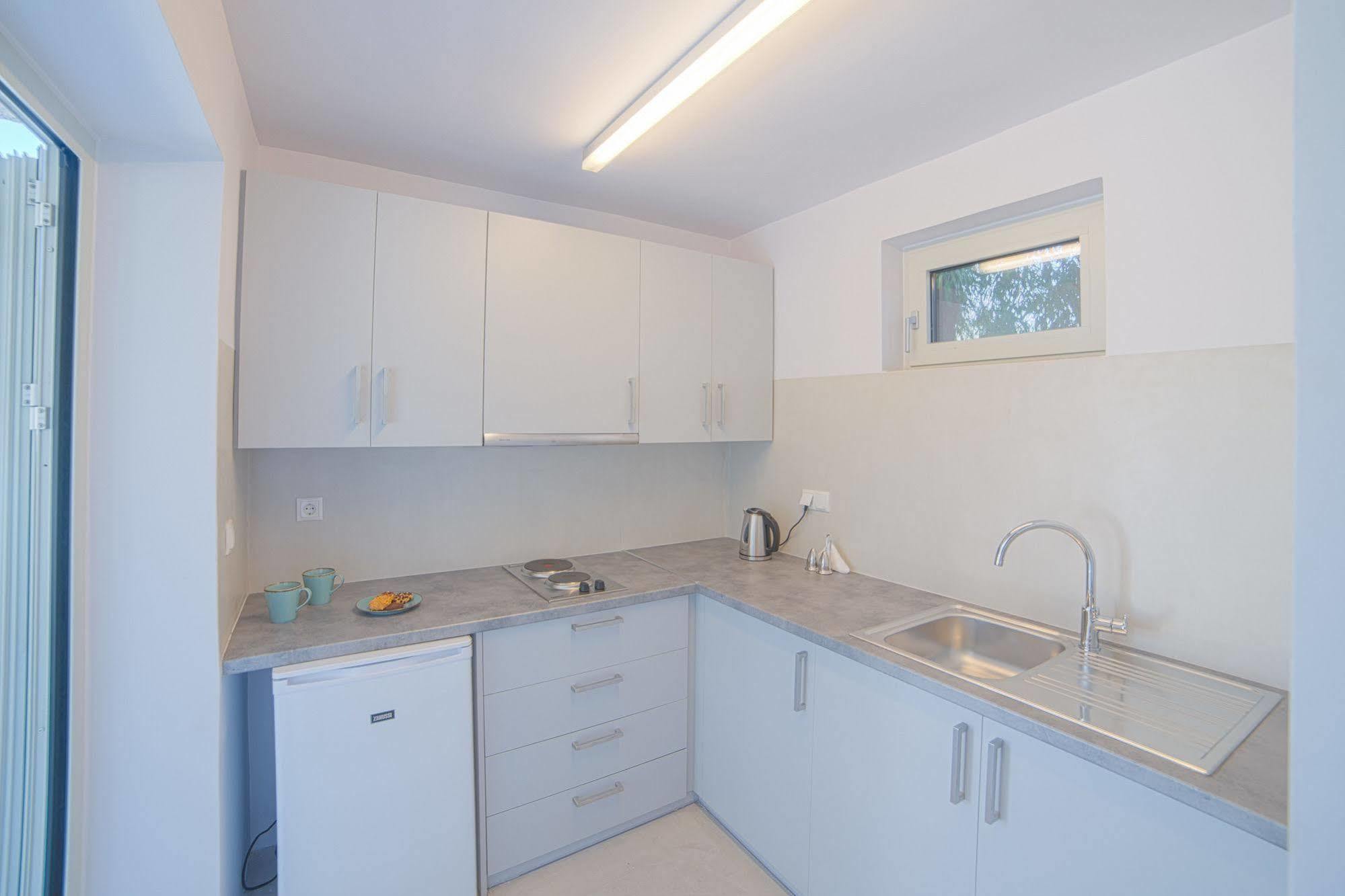 Lavender Cove Apart otel Kórfos Dış mekan fotoğraf