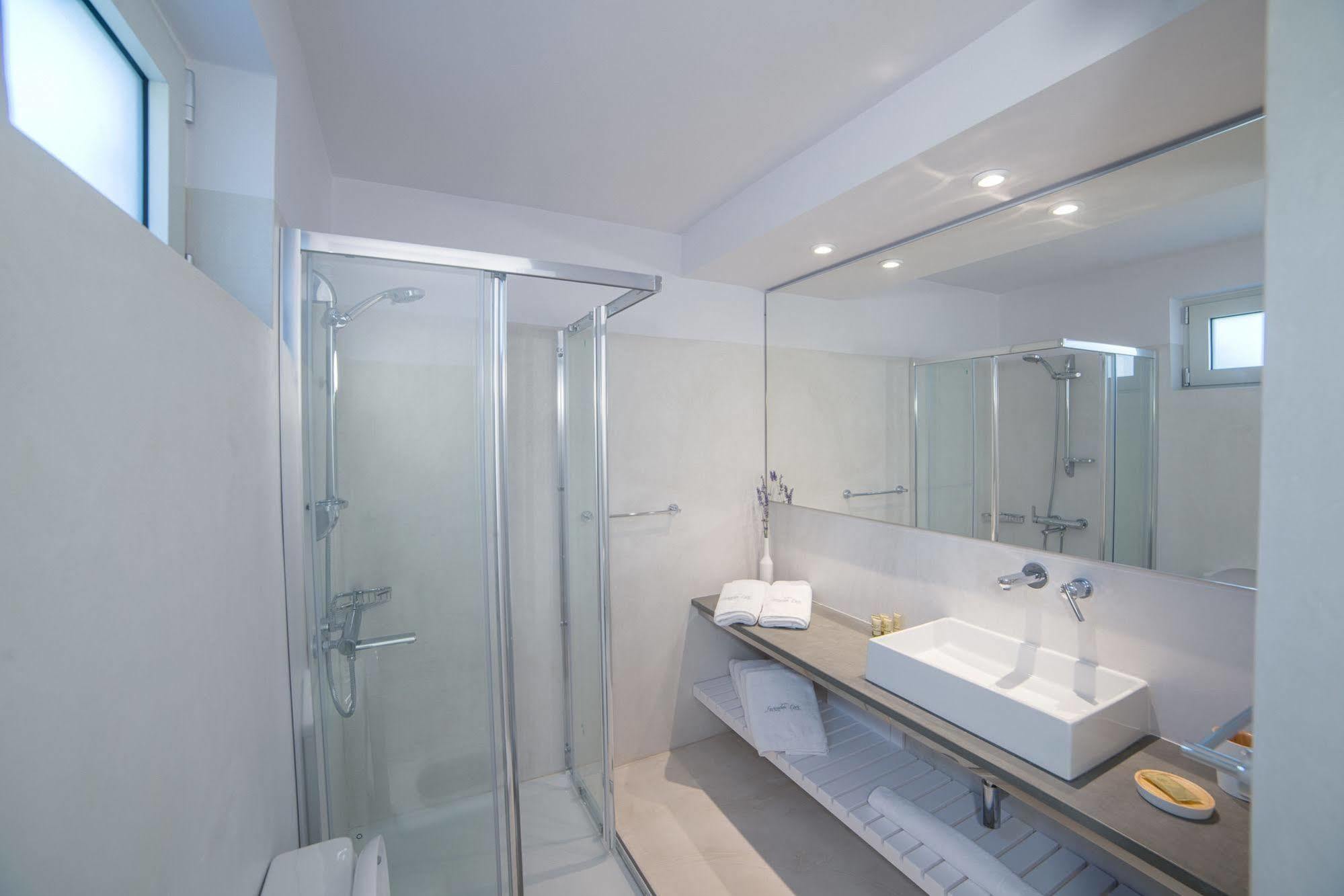Lavender Cove Apart otel Kórfos Dış mekan fotoğraf