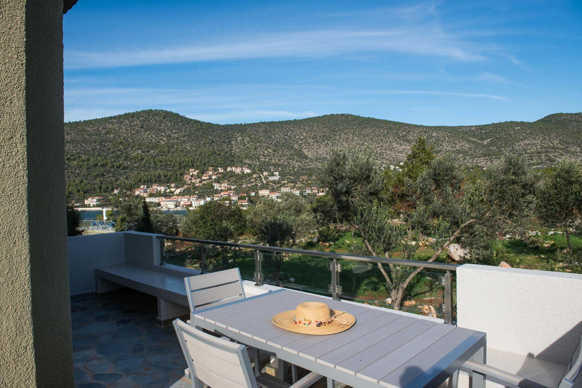 Lavender Cove Apart otel Kórfos Dış mekan fotoğraf